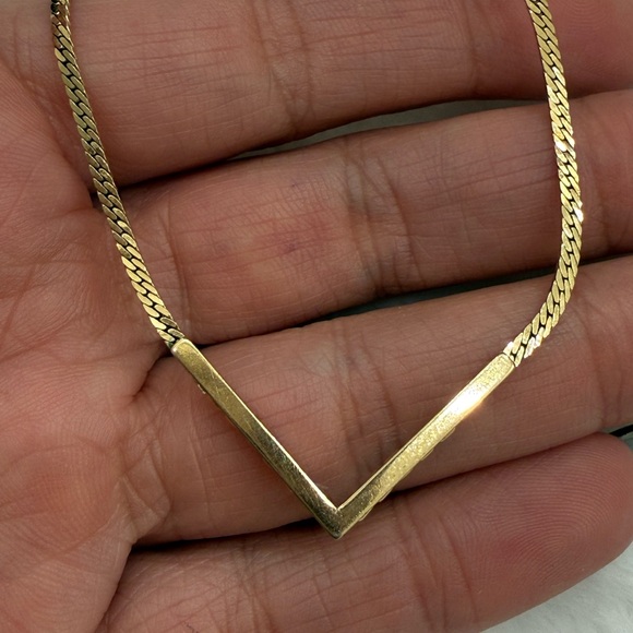 Vintage Avon gold-tone V-shaped pendant accented with clear crystal rhinestones - Picture 3 of 9